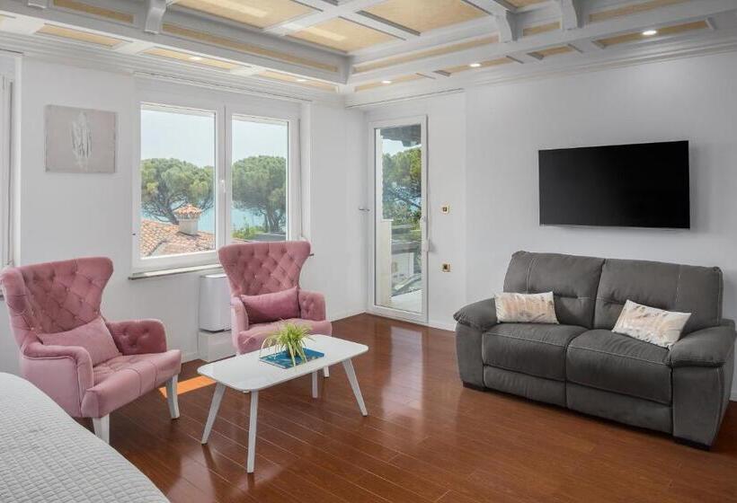 Fotos del hotel Tomi:  13