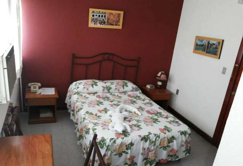 Fotos del hotel Casa Flores De Tikal:  3