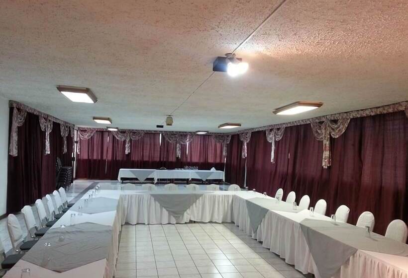 Fotos del hotel Casa Flores De Tikal:  7