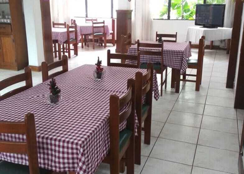 Fotos del hotel Casa Flores De Tikal:  6