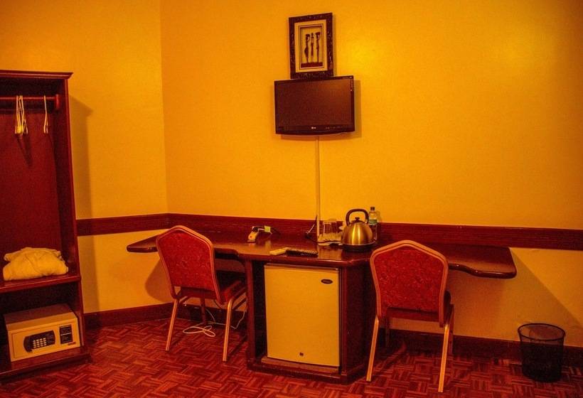 Fotos del hotel The Charity  International:  23