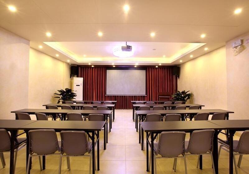 Fotos del hotel Greentree Inn Sanya Jiyang Dist Yalongwan Yingbin Ave:  6