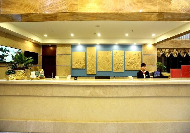 Fotos del hotel Greentree Inn Sanya Jiyang Dist Yalongwan Yingbin Ave:  7