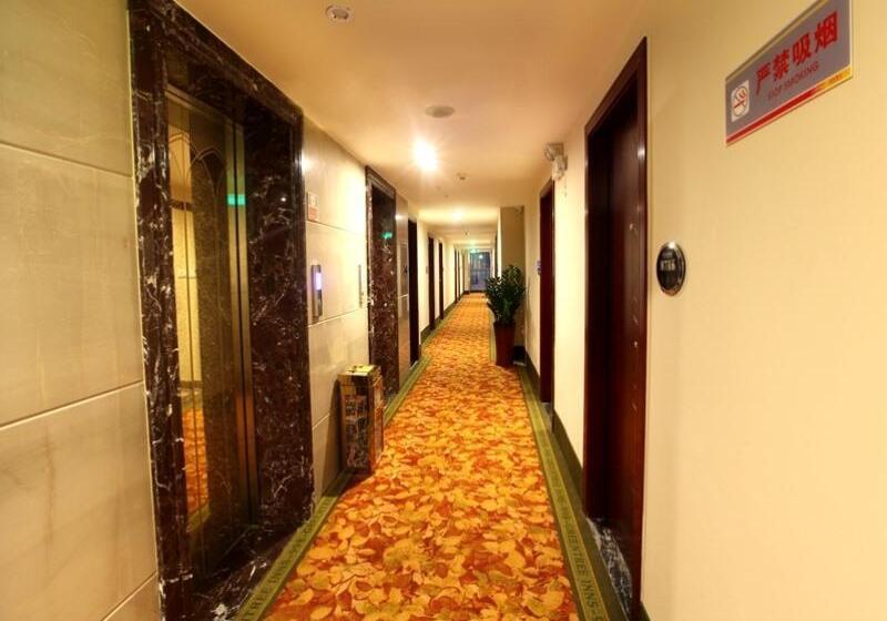 Fotos del hotel Greentree Inn Sanya Jiyang Dist Yalongwan Yingbin Ave:  9