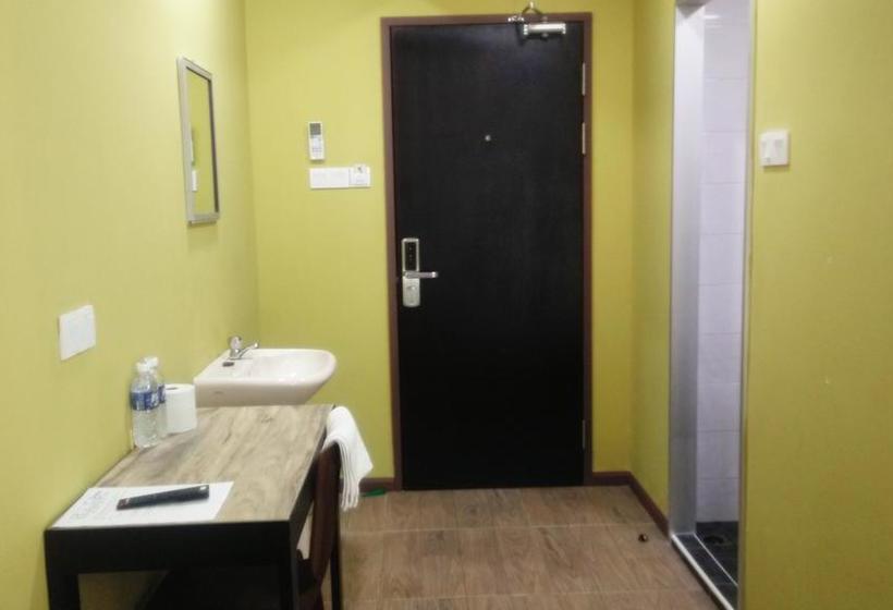 Fotos del hotel Basic:  5