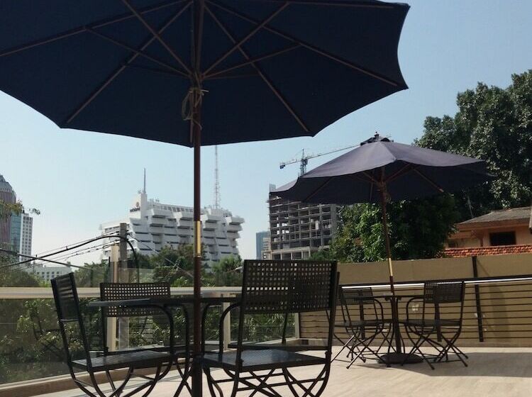 Fotos del hotel Moscha Surabaya City Center:  7