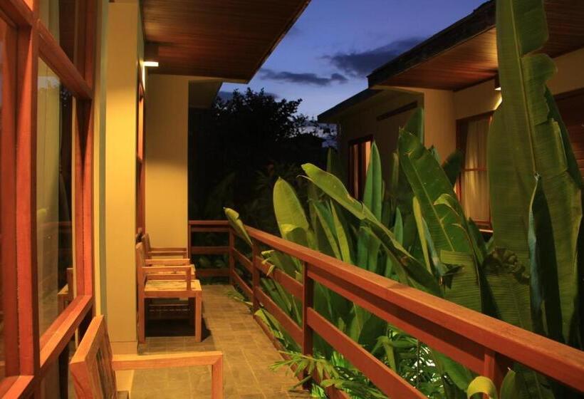 Fotos del hotel Semarandana Bedrooms And Pool:  3