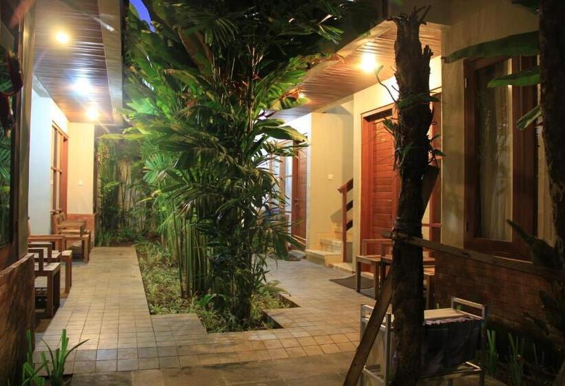 Fotos del hotel Semarandana Bedrooms And Pool:  9