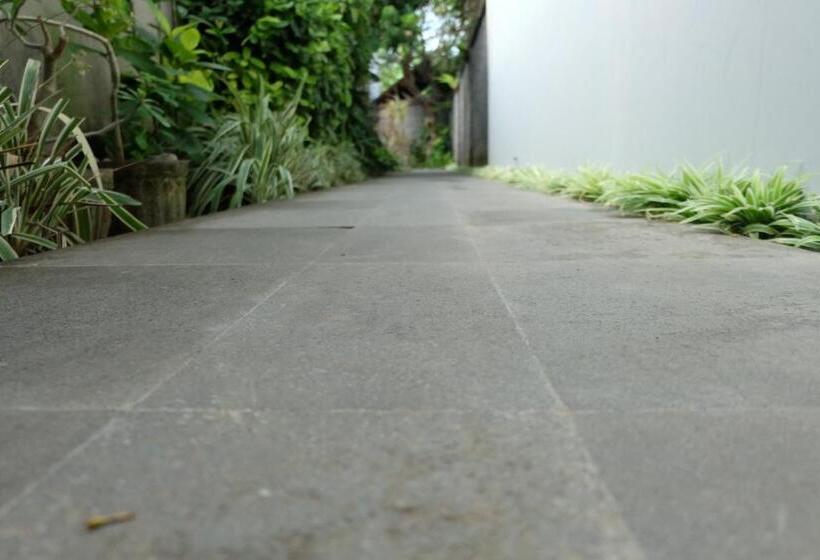 Fotos del hotel Semarandana Bedrooms And Pool:  8