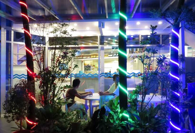 Fotos del hotel Alon Travelers Lodge:  11