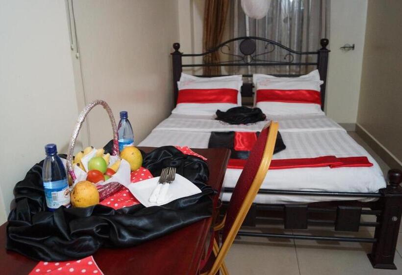 Fotos del hotel Kk Trust:  4