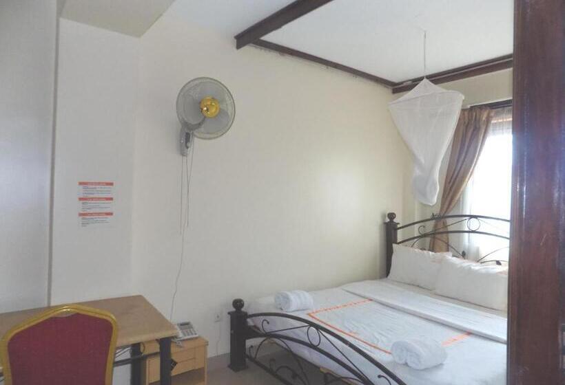 Fotos del hotel Kk Trust:  6