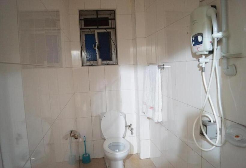 Fotos del hotel Kk Trust:  3