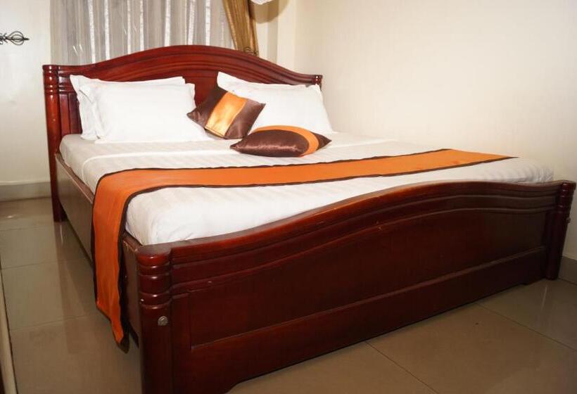 Fotos del hotel Kk Trust:  13