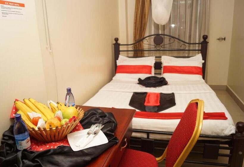 Fotos del hotel Kk Trust:  8