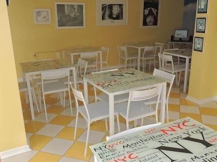 Fotos del hotel Agora:  11