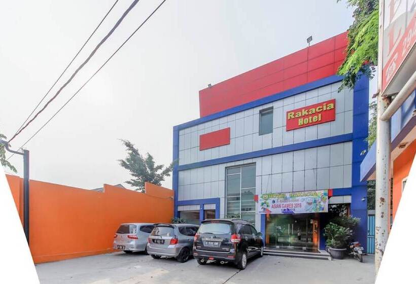 Fotos del hotel Reddoorz Plus @ Jalan Pemuda Jakarta:  9