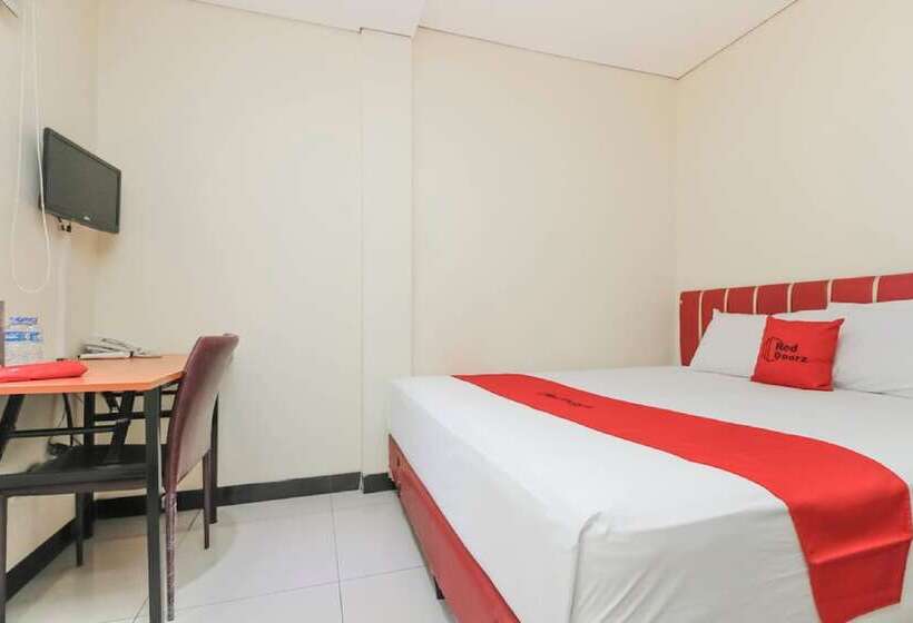 Fotos del hotel Reddoorz Plus @ Jalan Pemuda Jakarta:  14
