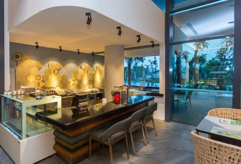 Fotos del hotel Ibis Styles Batam Nagoya:  14