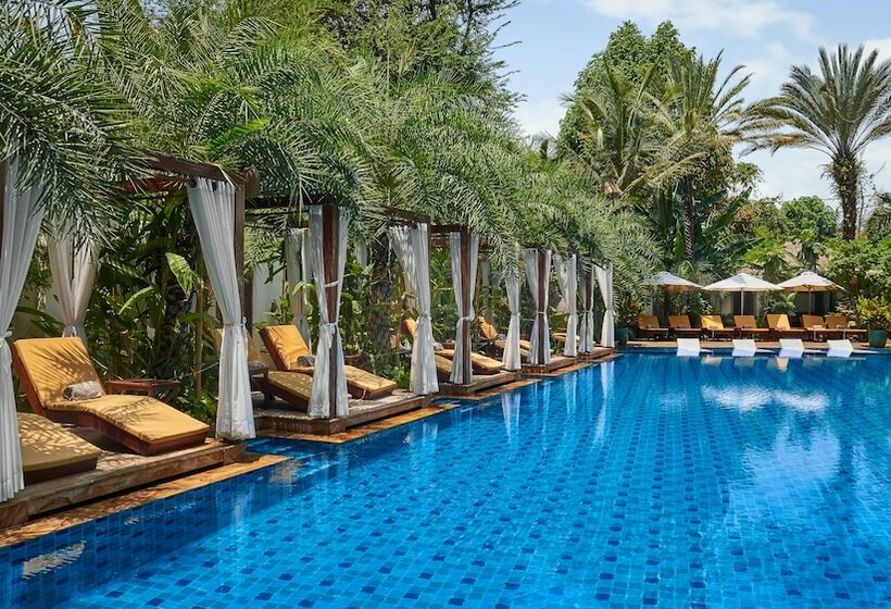 Palace Gate Hotel & Resort