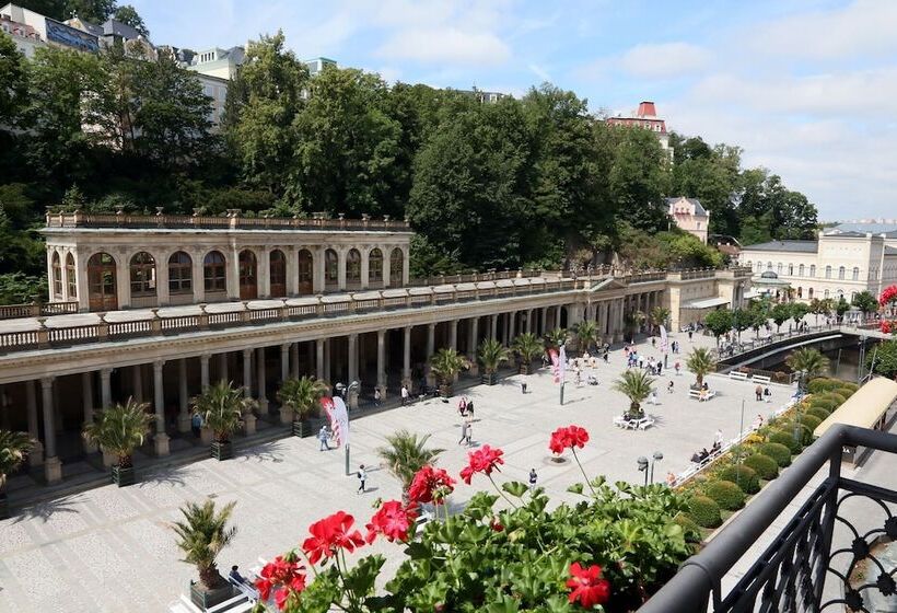 Astoria  & Medical Spa, Art Deco Wolker