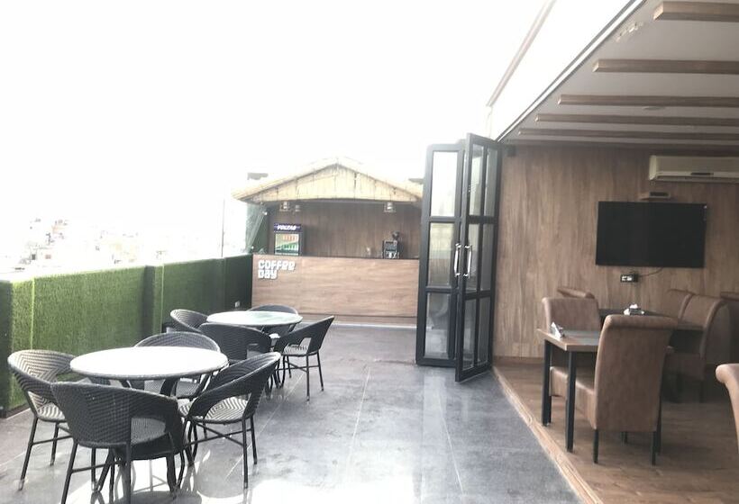 Fotos del hotel Aiwaneshahi:  19