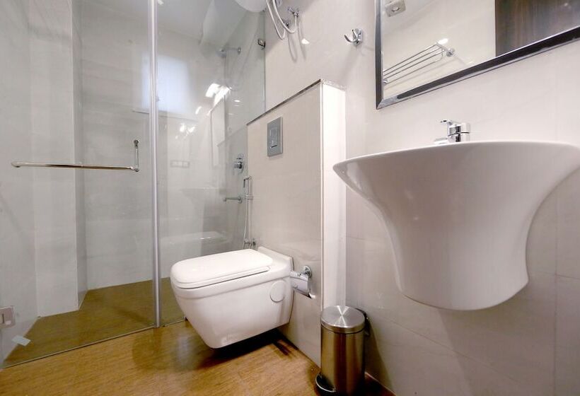 Fotos del hotel Aiwaneshahi:  7