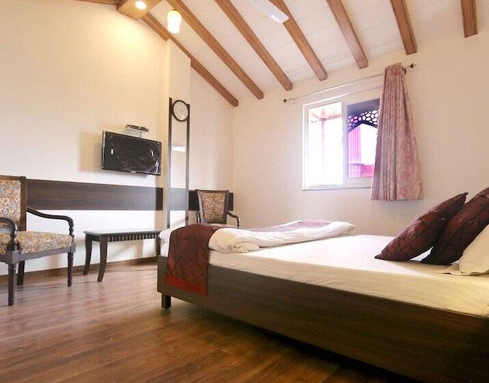 Fotos del hotel Aiwaneshahi:  9