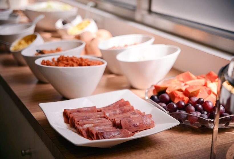 Fotos del hotel Kiwitaichung Station Branch 1:  10