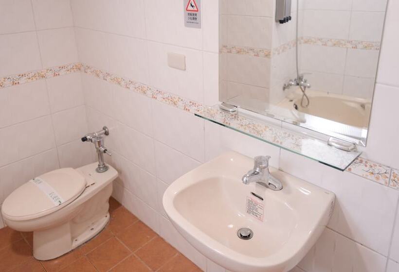 Fotos del hotel Kiwitaichung Station Branch 1:  24