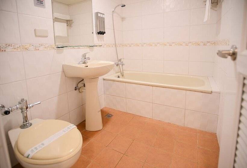 Fotos del hotel Kiwitaichung Station Branch 1:  6