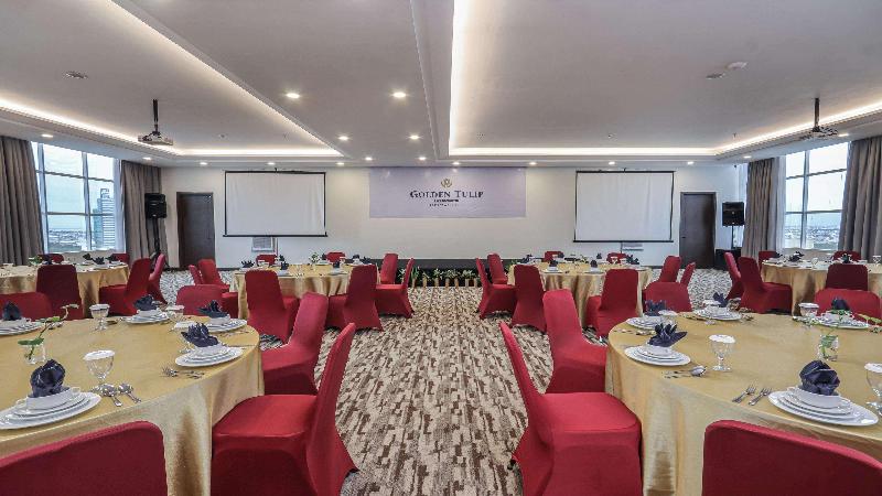 Fotos del hotel Golden Tulip Essential Makassar:  21