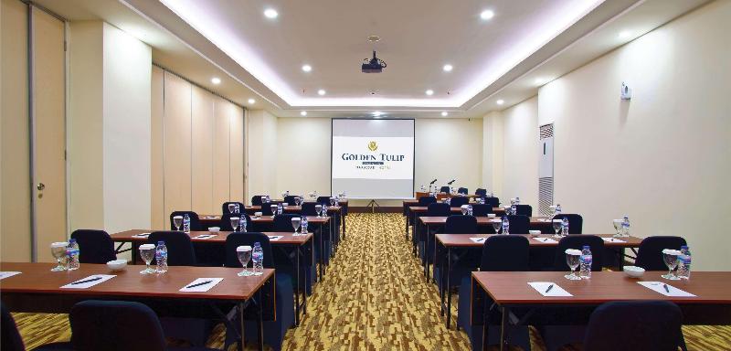 Fotos del hotel Golden Tulip Essential Makassar:  16