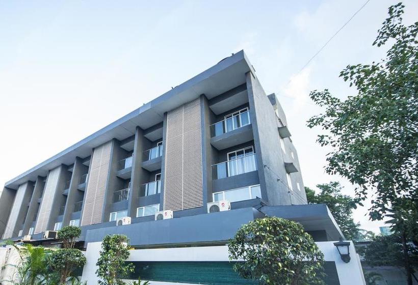 Oyo Townhouse 016 International Airport