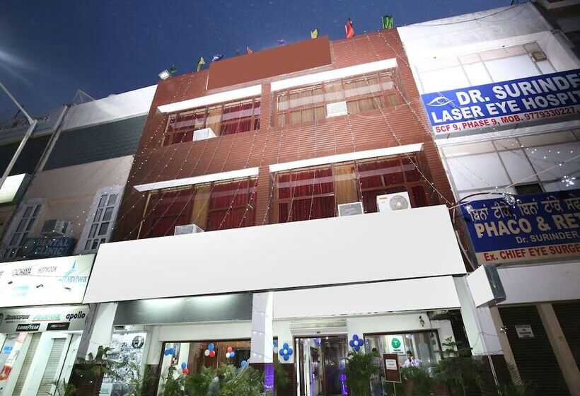 Fotos del hotel Treebo Town S Pride:  7