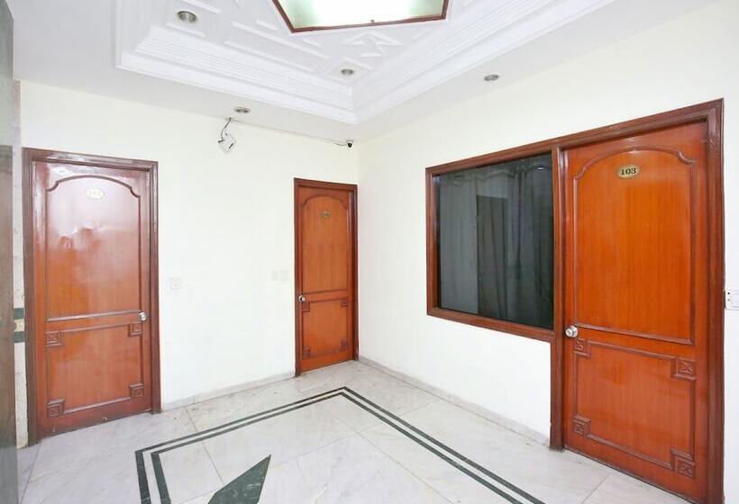 Fotos del hotel Treebo Town S Pride:  13