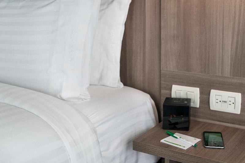 Holiday Inn  Lima Airport, An Ihg