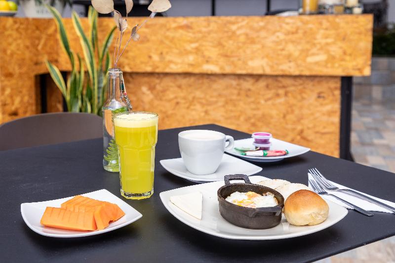 Fotos del hotel Zona Verde:  3