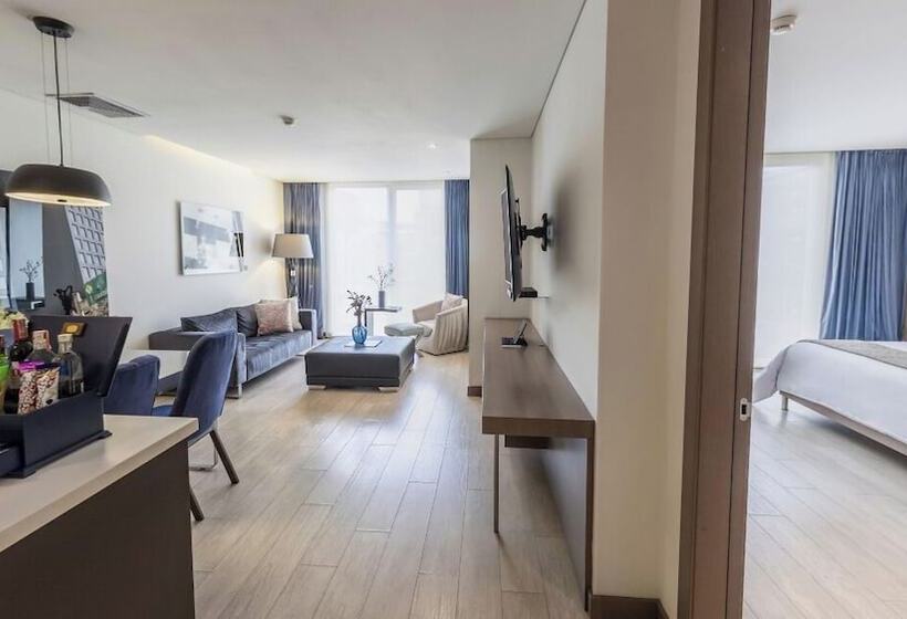 Fotos del hotel 100 Luxury Suites By Preferred:  22