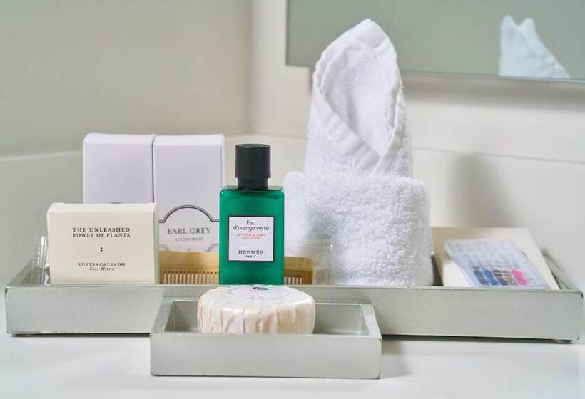 Fotos del hotel 100 Luxury Suites By Preferred:  3