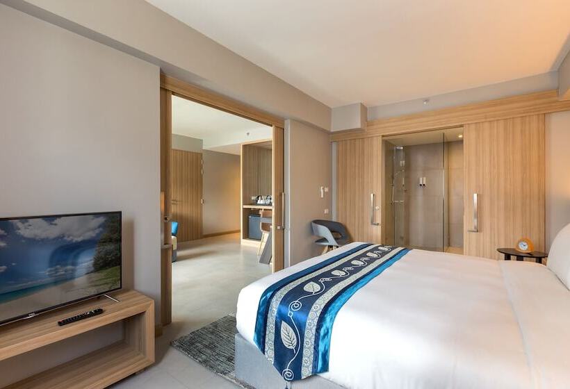 Fotos del hotel Oakwood  Journeyhub Phuket:  12