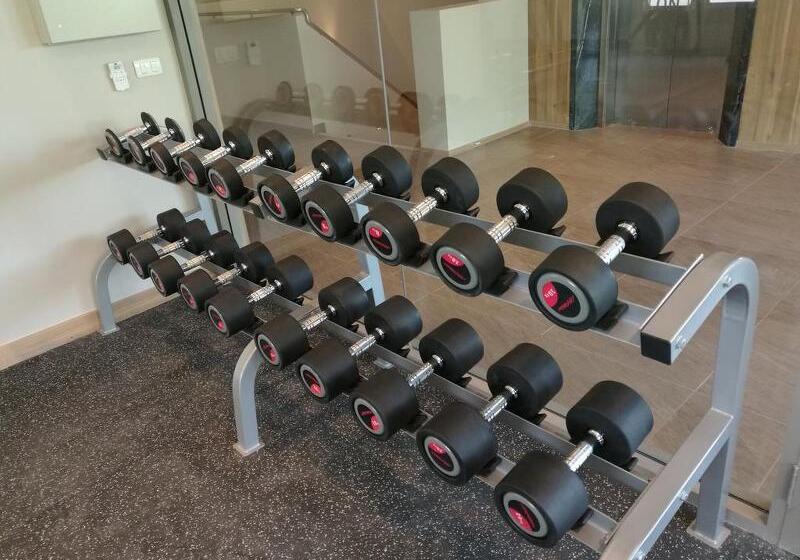 Fotos del hotel Oakwood  Journeyhub Phuket:  9