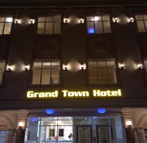 Grand Town  Mandai