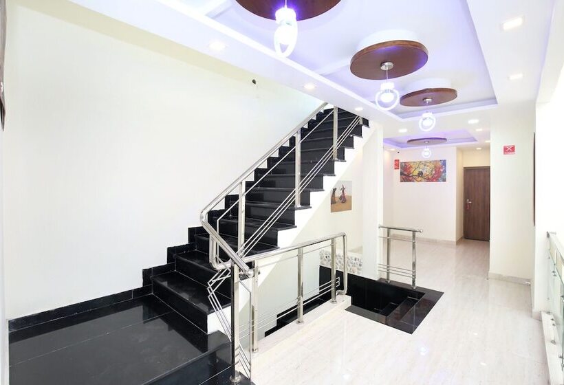 Fotos del hotel Capital O 322  Royal:  7