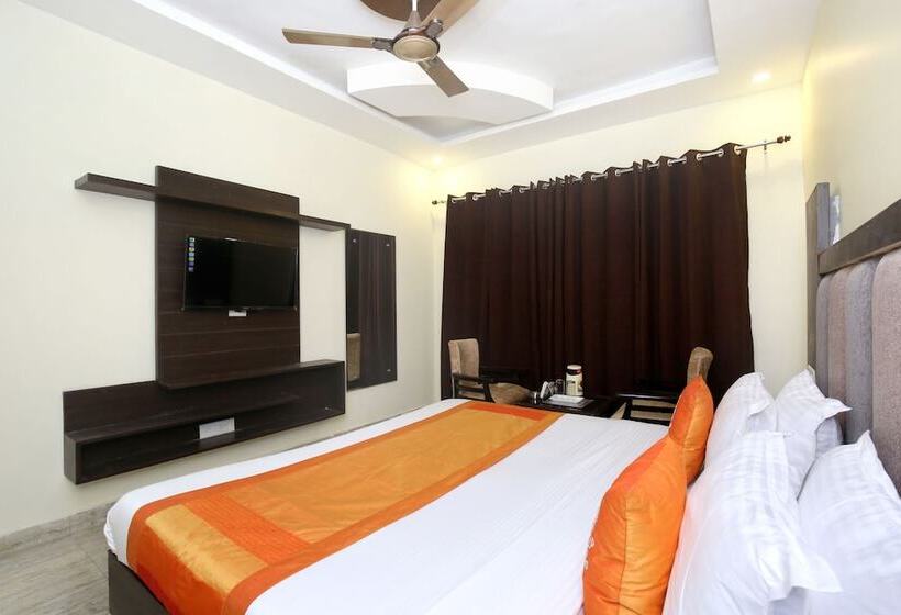 Fotos del hotel Capital O 322  Royal:  15