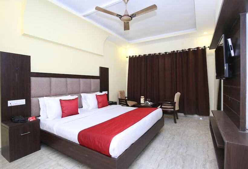 Fotos del hotel Capital O 322  Royal:  23