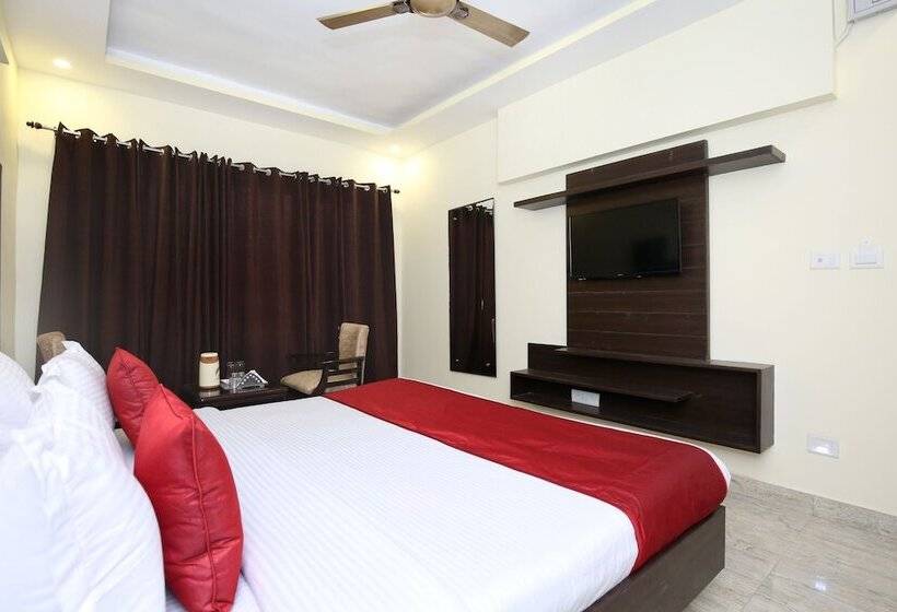 Fotos del hotel Capital O 322  Royal:  25