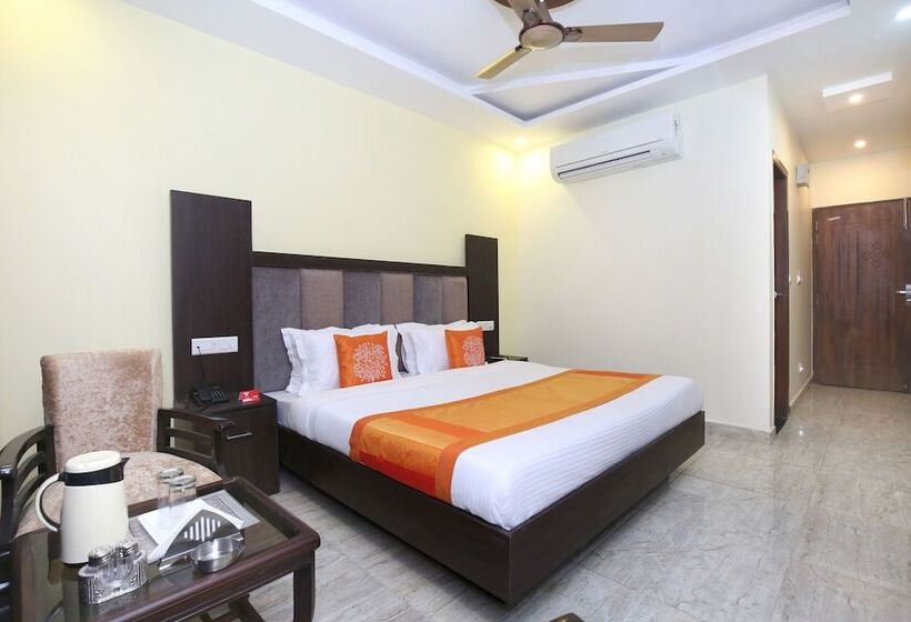 Fotos del hotel Capital O 322  Royal:  24