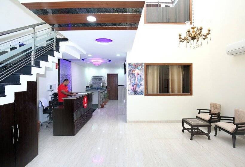 Fotos del hotel Capital O 322  Royal:  14