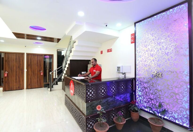 Fotos del hotel Capital O 322  Royal:  20